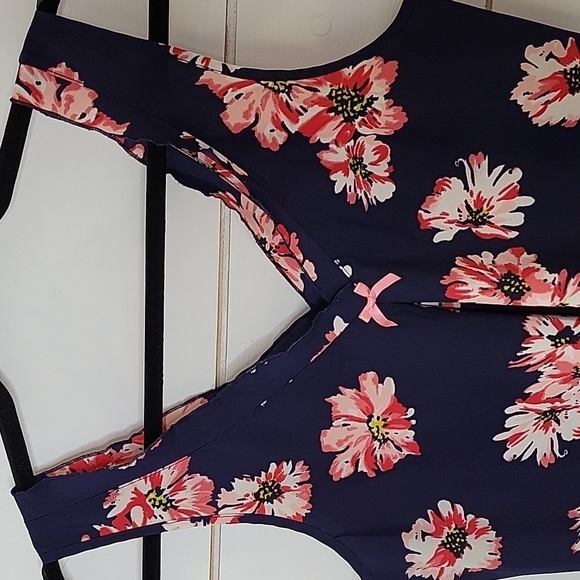 Oscar de la Renta Pink Label medium navy with pink flowers night slip - Picture 2 of 6